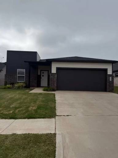 Main picture of 8100 NW 151st Cir