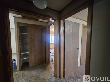 Main picture of 539 E Clark St