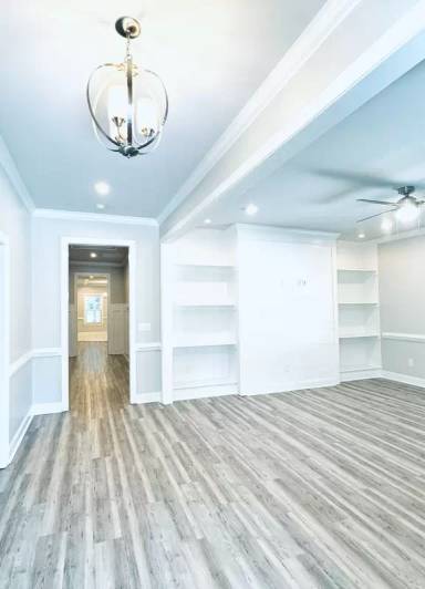 Main picture of 310 W Horton St