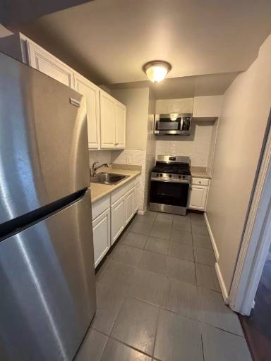 Main picture of 18 Summit Street Apartments