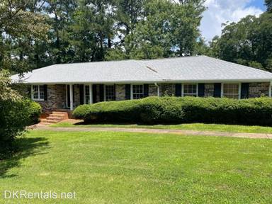 Main picture of 450 Rocky Creek Dr