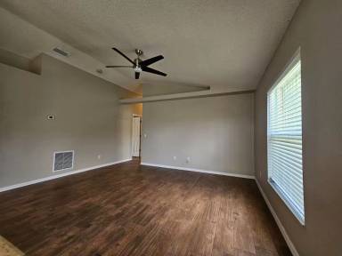 Main picture of 1528 Ridge Pointe Dr