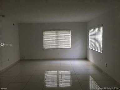 Main picture of 315 Majorca Ave