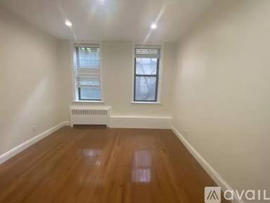 Main picture of 278 E 10th St
