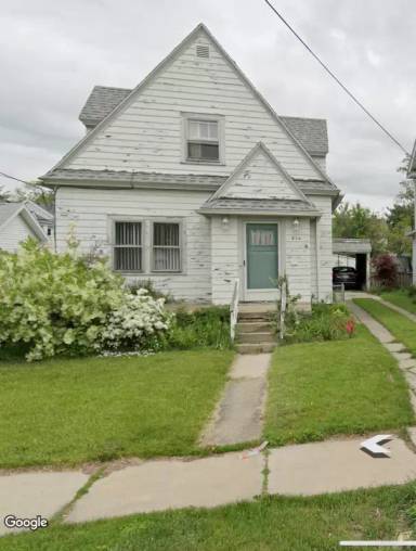 Main picture of 816 Eleanor Ave