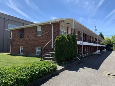 Main picture of Junction Court: 4717 44th Ave SW - 8