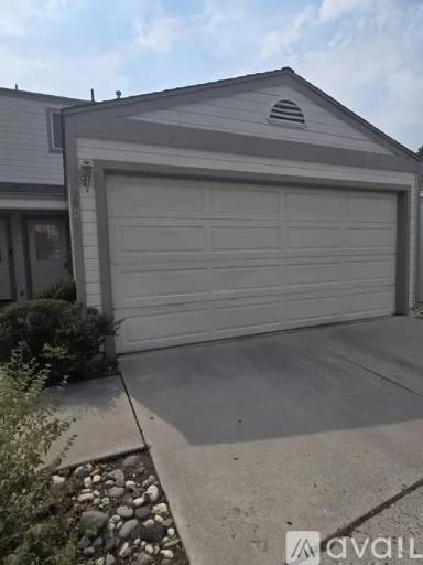 Main picture of 4035 Village Dr