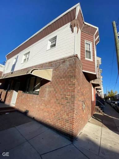 Main picture of 2029 Mercy St