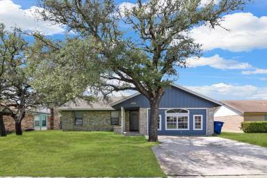 Main picture of 1425 Janet Ln