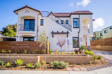 Main picture of 1353 N Vulcan Ave