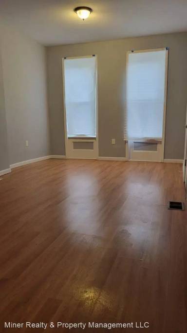 Main picture of 326 Mary St