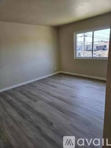 Main picture of 581 Park Dr