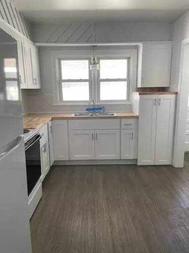 Main picture of 209 West Ln