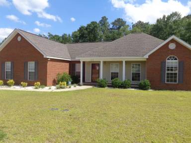 Main picture of 304 Valley Chase Dr