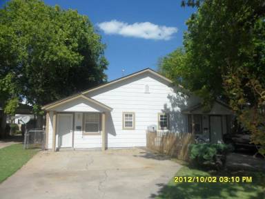 Main picture of 903 NW Bell Ave