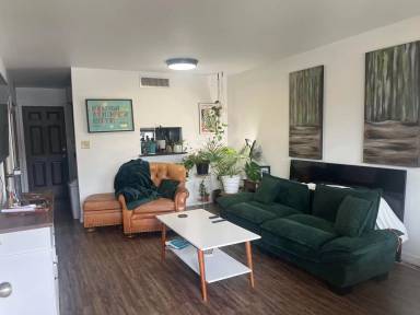 Main picture of 1405 University Dr