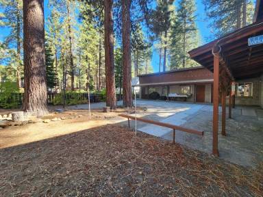 Main picture of 8092 Golden Ave