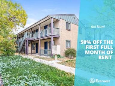 Main picture of 2071 S Milwaukee St