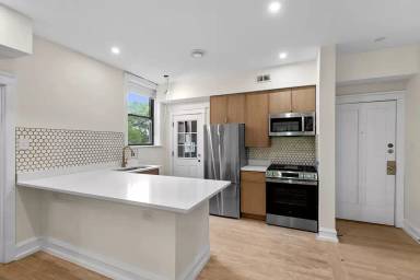 Main picture of 4636 N Hamilton Ave