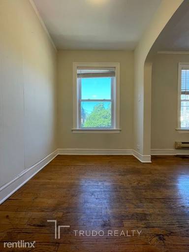 Main picture of 2129 N Dayton St