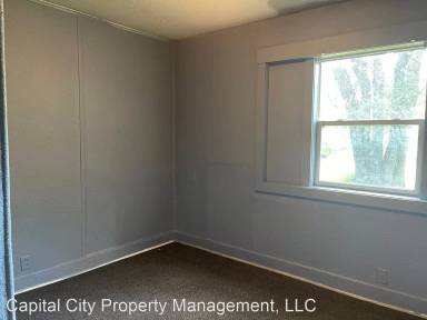 Main picture of 1809 E Edwards St