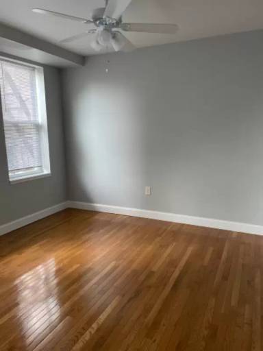 Main picture of 2445 Lakeview Ave