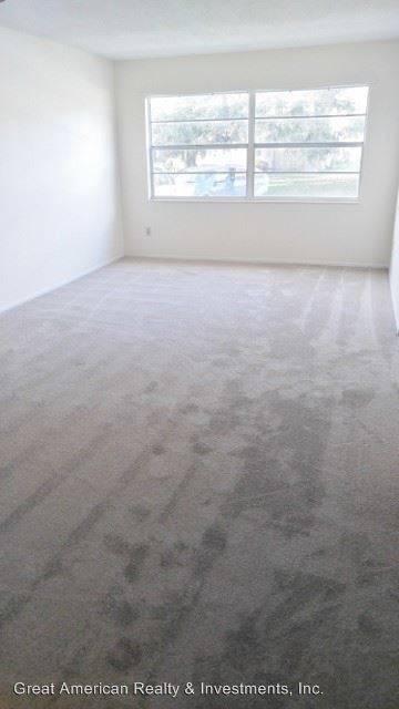 Main picture of 1018 S Val Dr