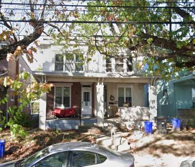 Main picture of 2500 Derry St