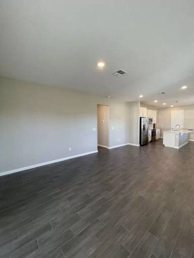 Main picture of 824 Blue Creek Dr