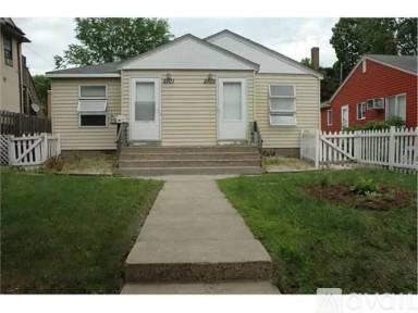 Main picture of 2101 Grand Ave S