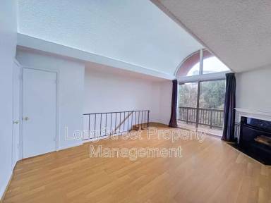 Main picture of 859 SW Broadway Dr
