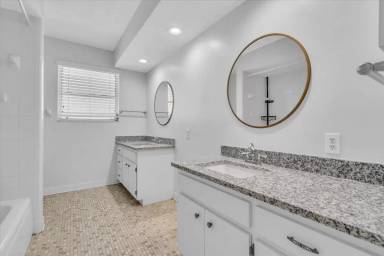 Main picture of 1405 Cambridge Dr