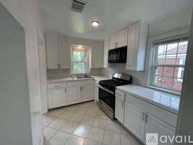 Main picture of 2808 Cleburne St