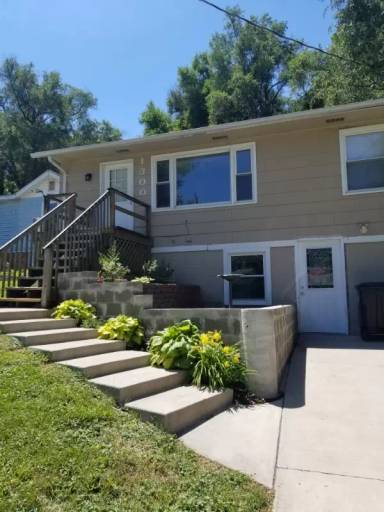 Main picture of 1300 E 35th Ct