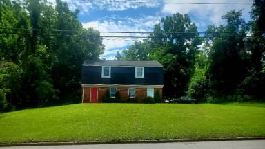 Main picture of 2805 Linkhorne Dr