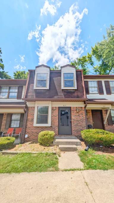 Main picture of 503 E Graham Pl