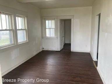 Main picture of 908 Walnut St
