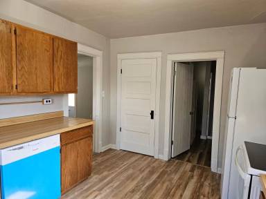 Main picture of 1105 W 29th St