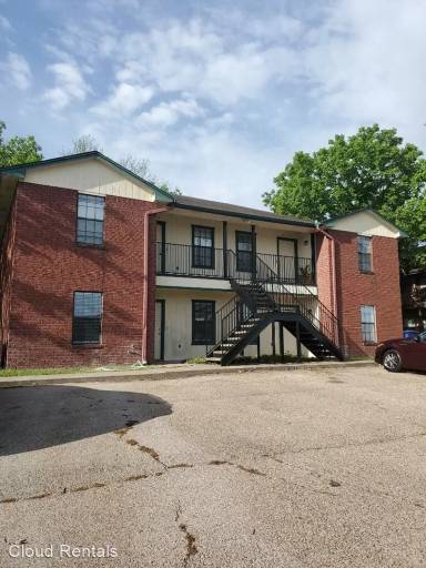 Main picture of 405 W Avenue D