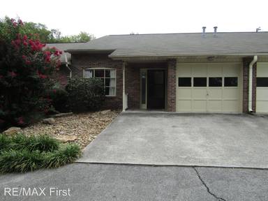 Main picture of 218 S Magnolia St