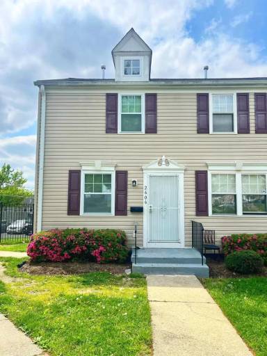 Main picture of 2606 Kent Village Dr