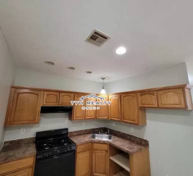 Main picture of 116 Seymour Ave