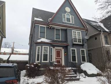 Main picture of 818 Auburn Ave