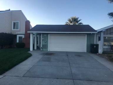 Main picture of 2916 Pear St