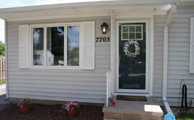 Main picture of 7705 S 39th Ave