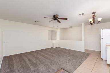 Main picture of 337 W 1st South St