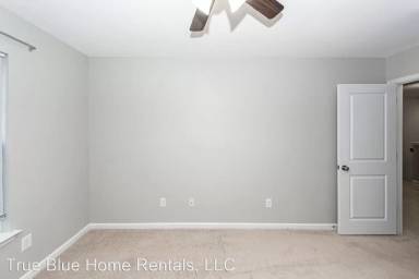 Main picture of 2491 Stadium Dr