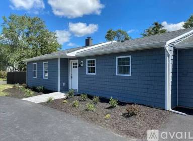 Main picture of 10 Dorn Pl