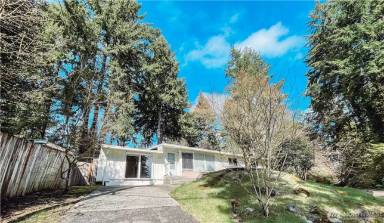 Main picture of 10812 SE 17th St