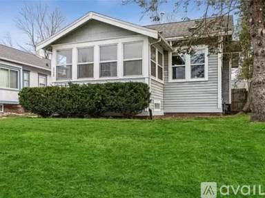 Main picture of 2523 1st Ave SE